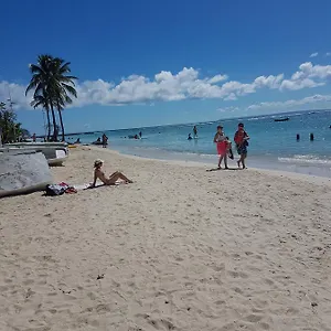 Hébergement de vacances La Bonheur, Sainte-Anne (Grande-Terre)